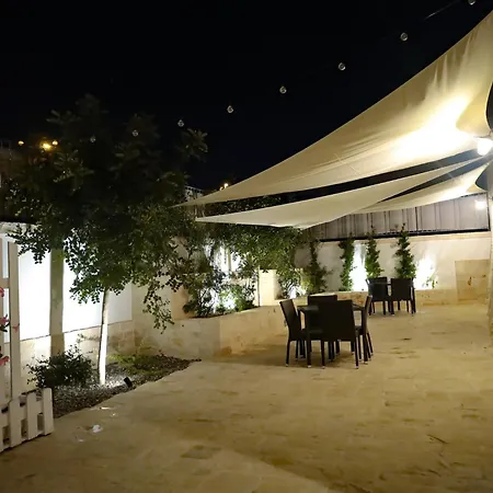 I Trulli Di Nonno Battista * Locorotondo
